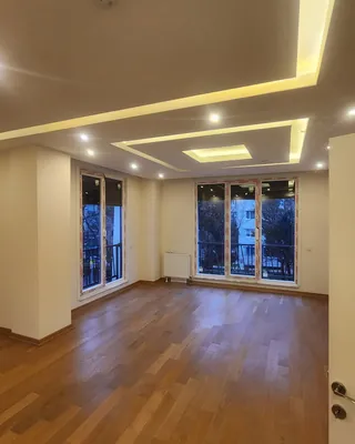 Beyaz profilli pencere ve balkon kapısı